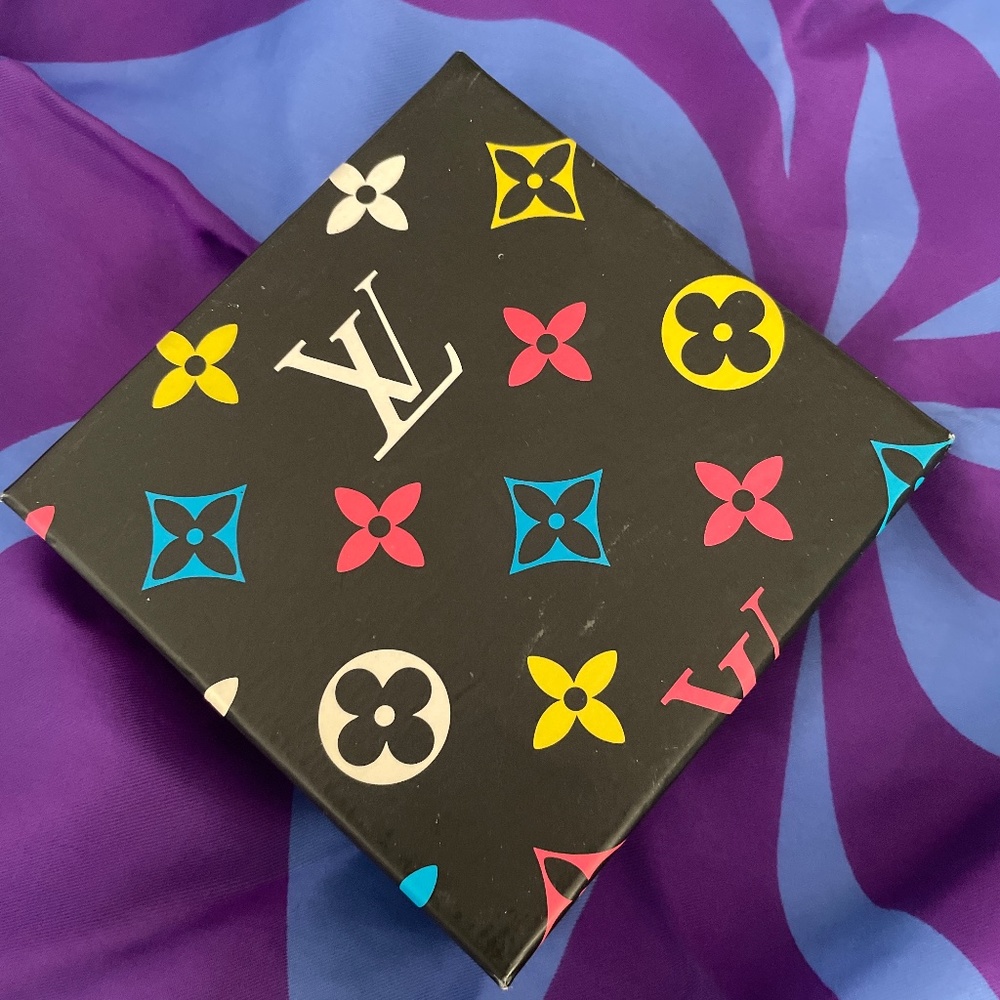 Louis Vuitton vintage belt - new in box!